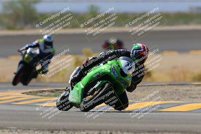 media/Oct-08-2022-SoCal Trackdays (Sat) [[1fc3beec89]]/Turn 14 (1050am)/